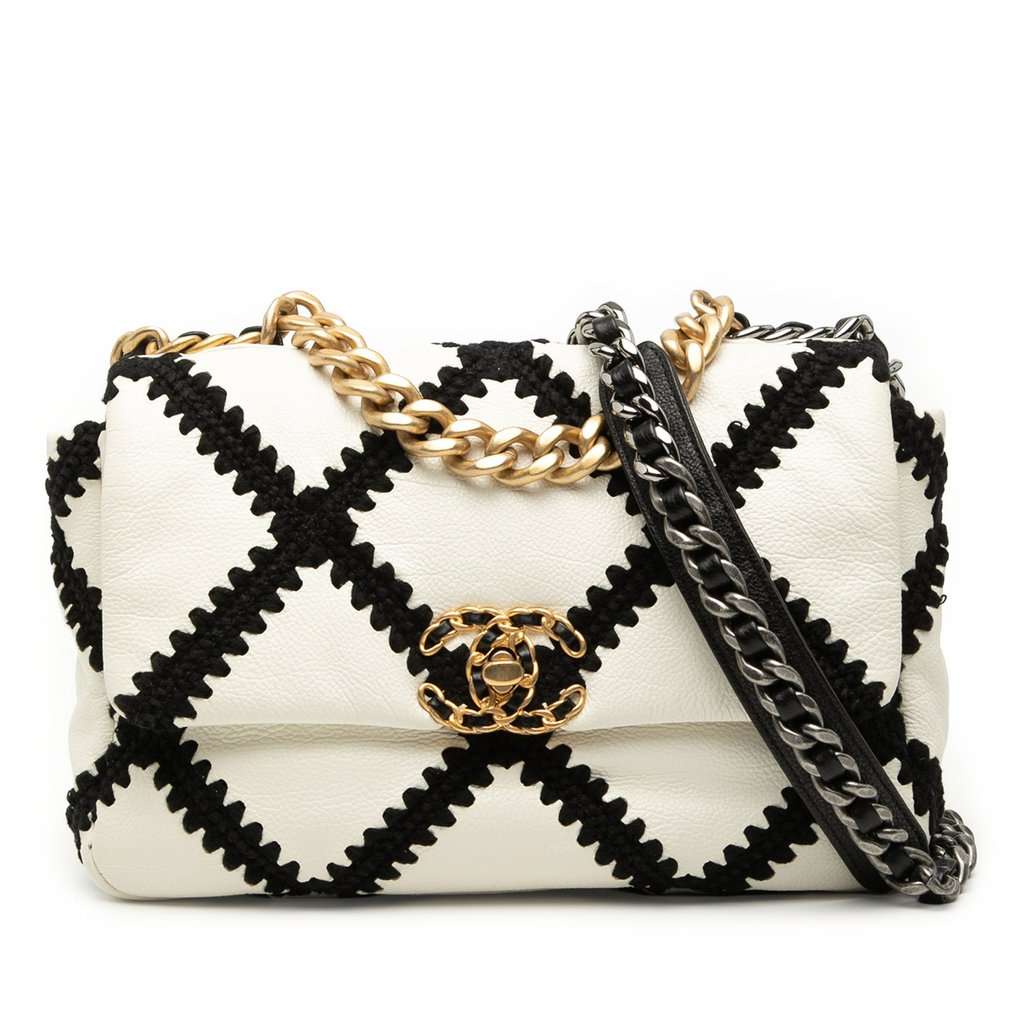 Chanel Medium Crochet Calfskin 19 Flap White Leather Very good - Front View