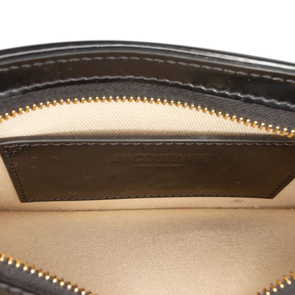 Jacquemus Patent Le Petit Bisou Chain Shoulder Bag Black Leather Very good condition - Model View