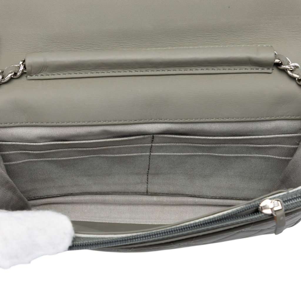 Chanel CC Quilted Lambskin Incognito Wallet On Chain MultiColor Leather Very good condition - Model View