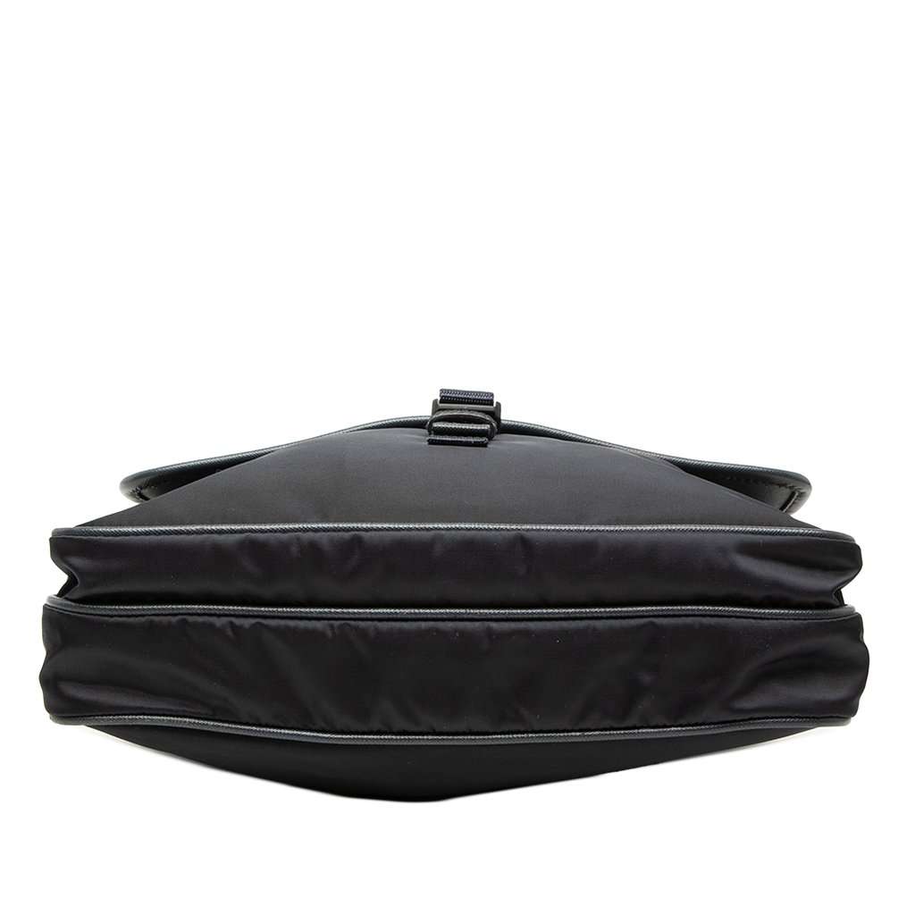 Prada Saffiano Trimmed Tessuto Zip Top Crossbody Black Very good condition - Inside View