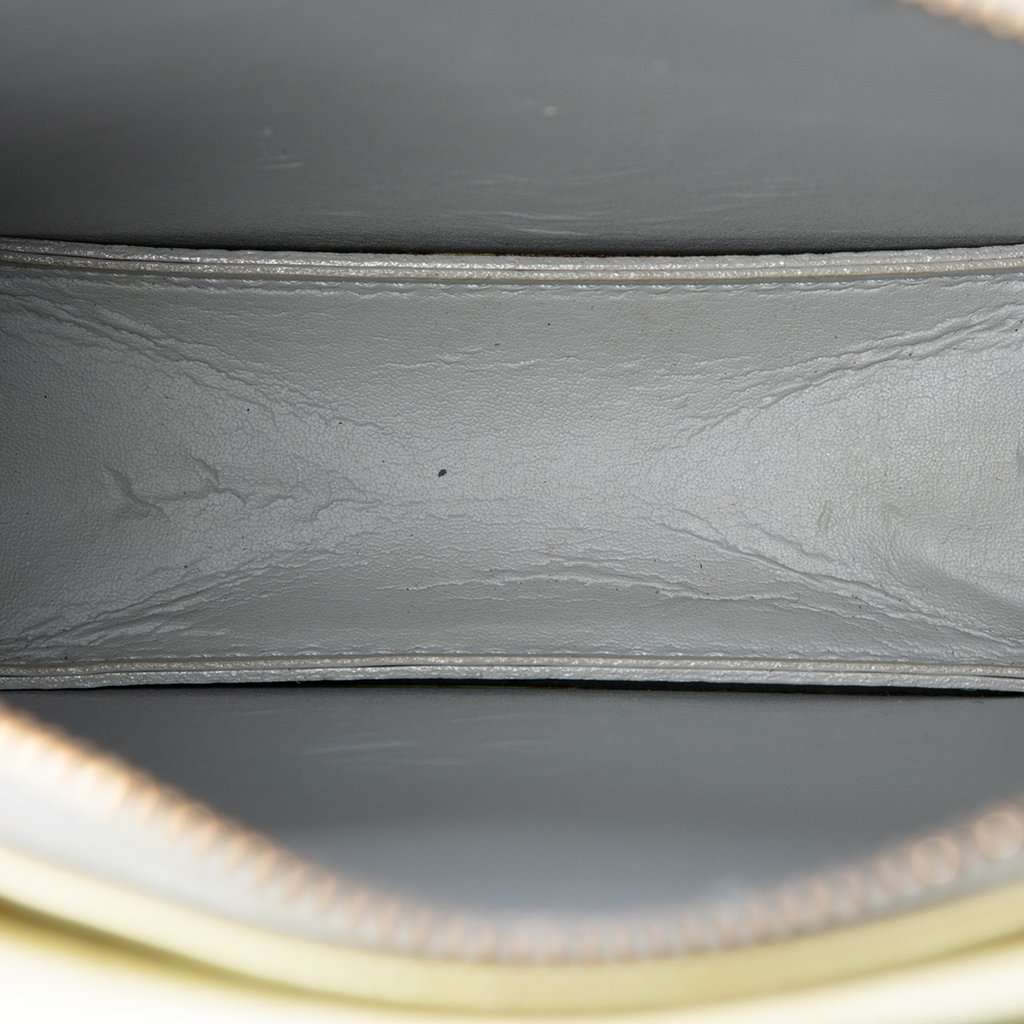 Louis Vuitton Monogram Vernis Mat Mott White Leather Very good - Model View