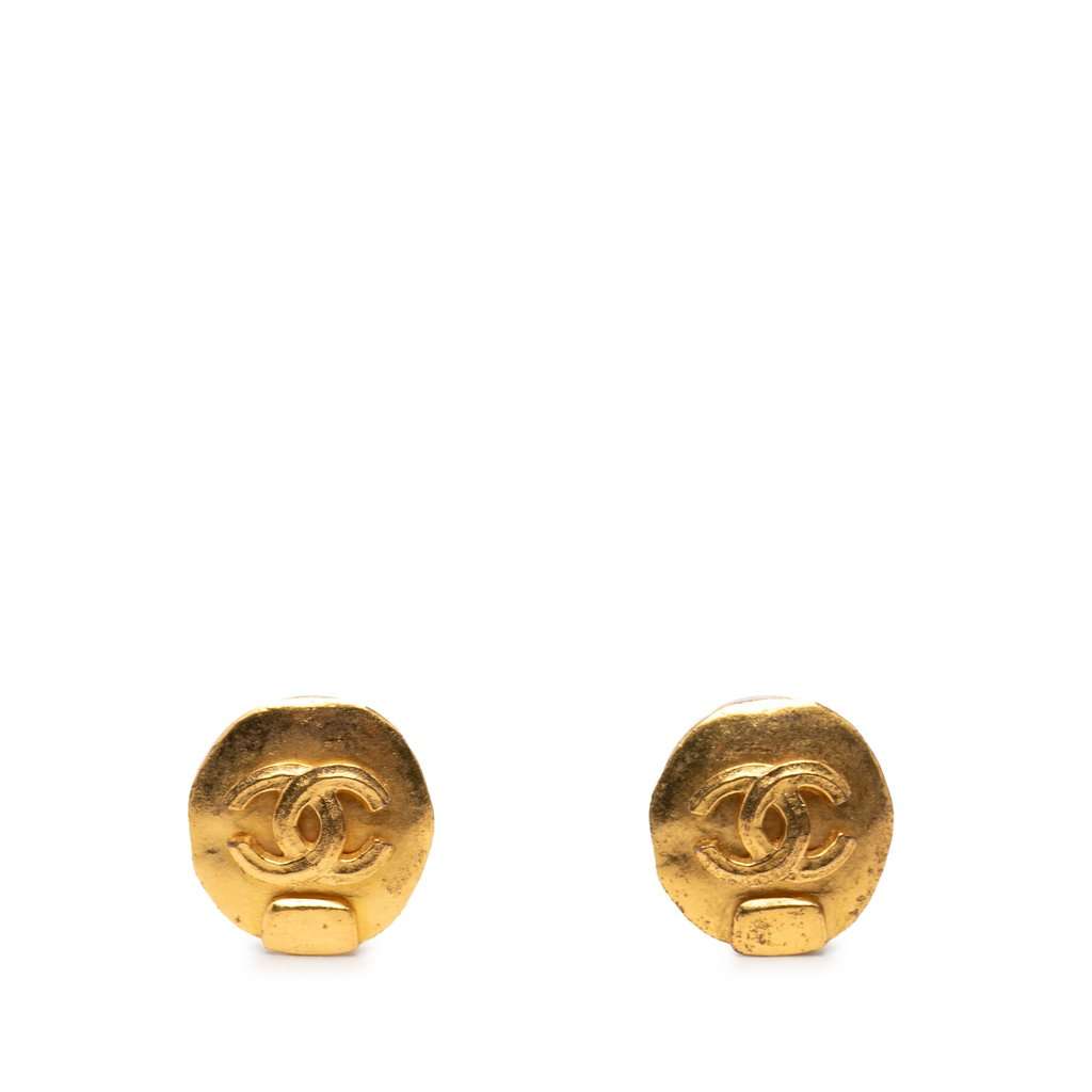 Chanel CC Gold Plated Round Clip On Earrings Gold Metal Very good condition - Front View
