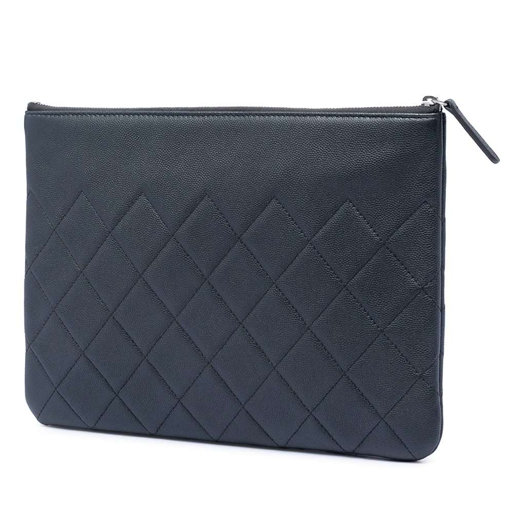 Chanel Medium CC Quilted Caviar O Case Clutch Black Leather Very good condition - Back View