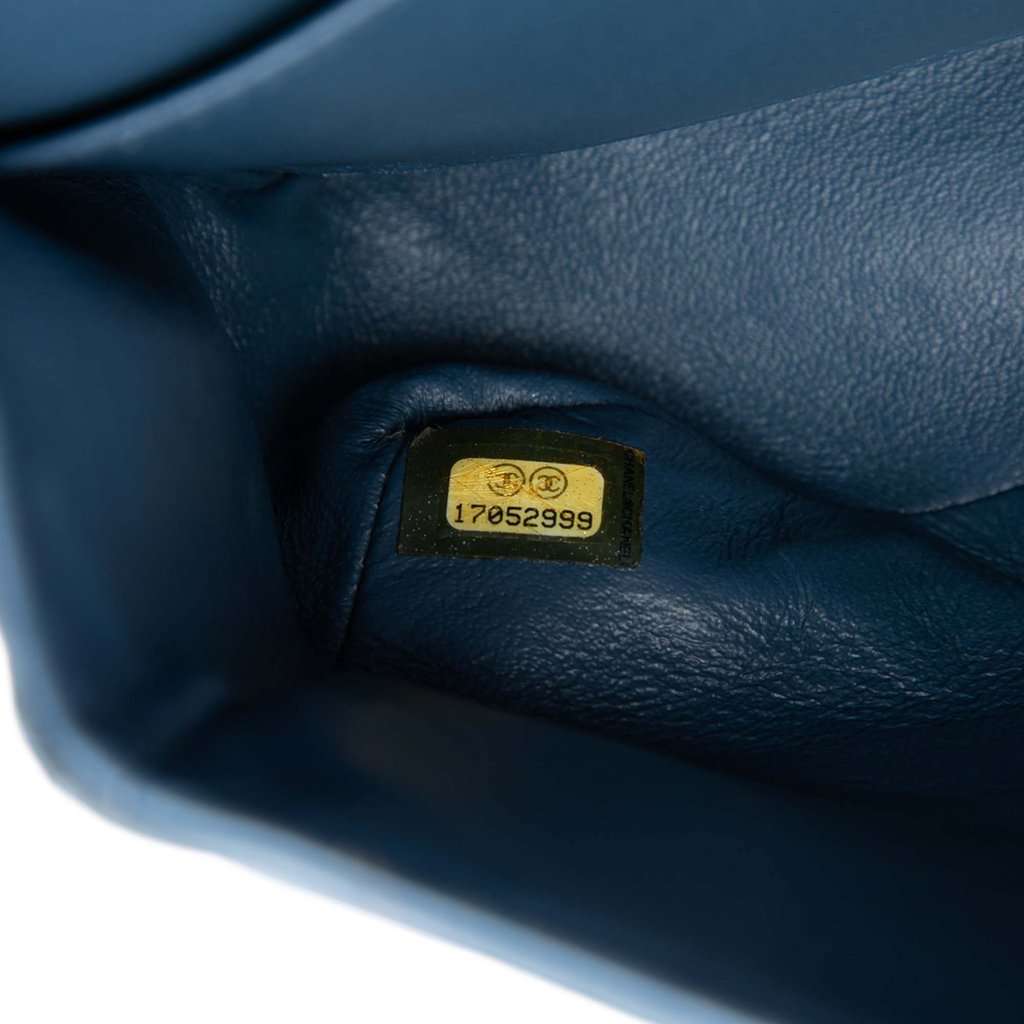 Chanel Medium Classic Lambskin Double Flap Blue Leather Very good condition - Box View