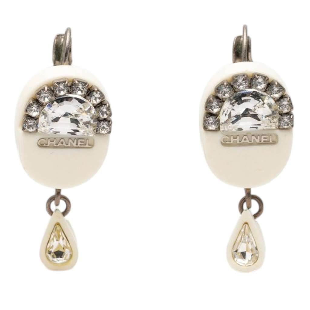 Chanel Resin Strass Rain Drop Clip On Earrings White Plastic Very good condition - Front View