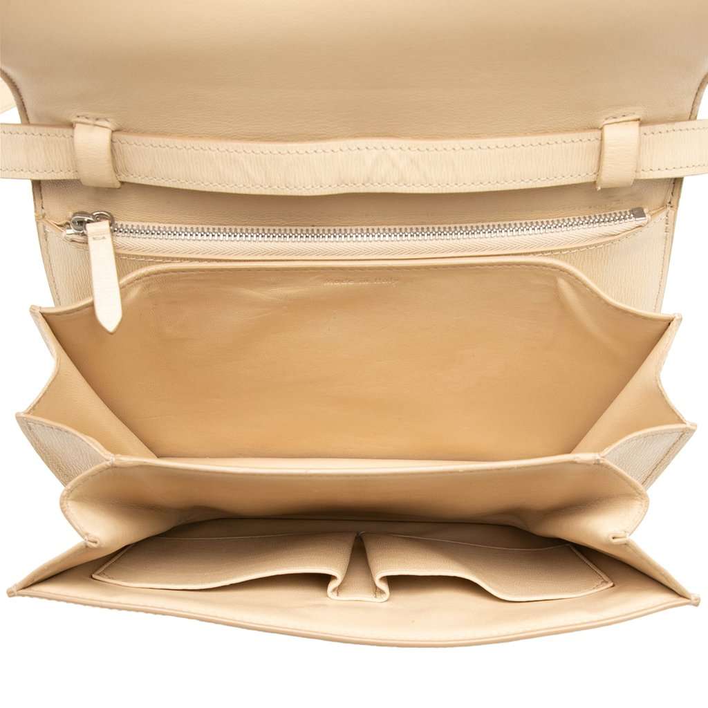 Celine Medium Calfskin Classic Box Beige Leather Very good - Model View