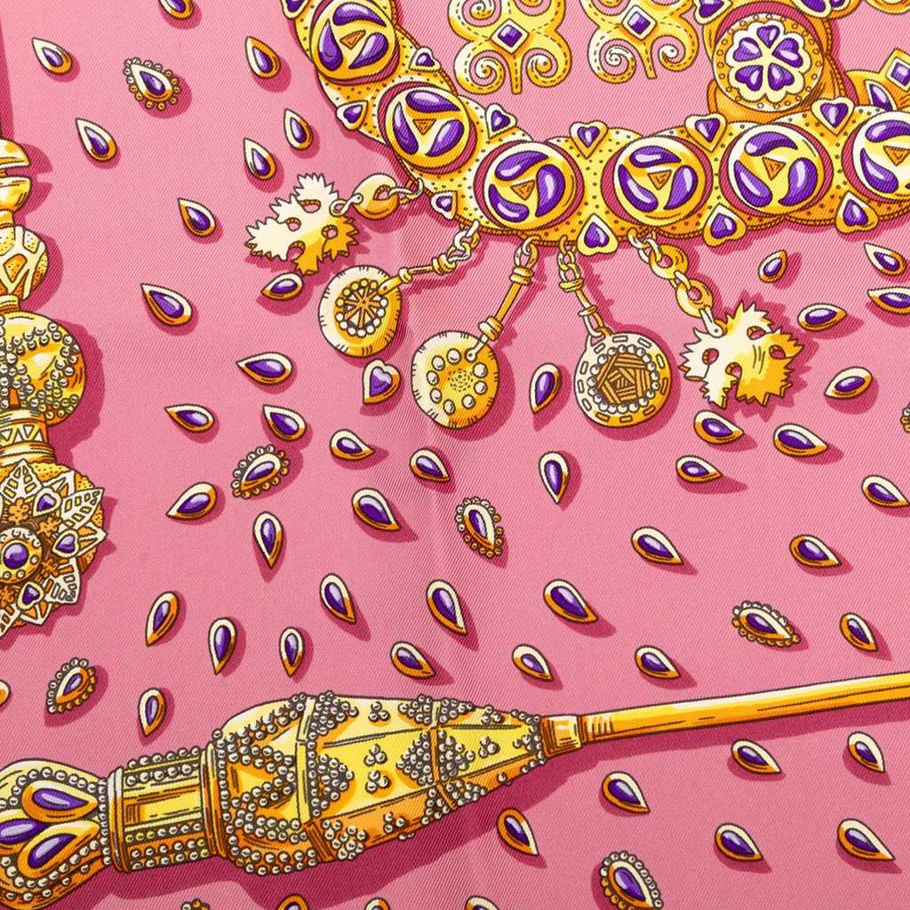 Hermès Tresors Retrouves Silk Scarf 90 Pink Never worn - Inside View