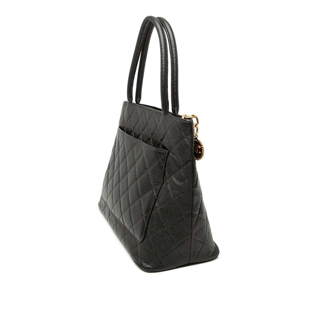 Chanel Caviar Medallion Tote Black Leather Very good condition - Back View