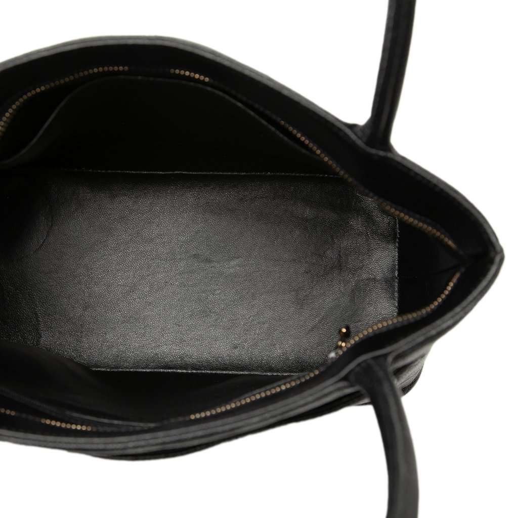 Chanel Caviar Medallion Tote Black Leather Very good condition - Model View
