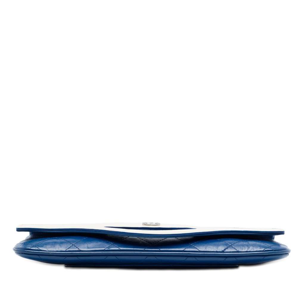 Chanel Small Bicolor Aged Calfskin 31 Clutch Blue Leather Very good condition - Inside View