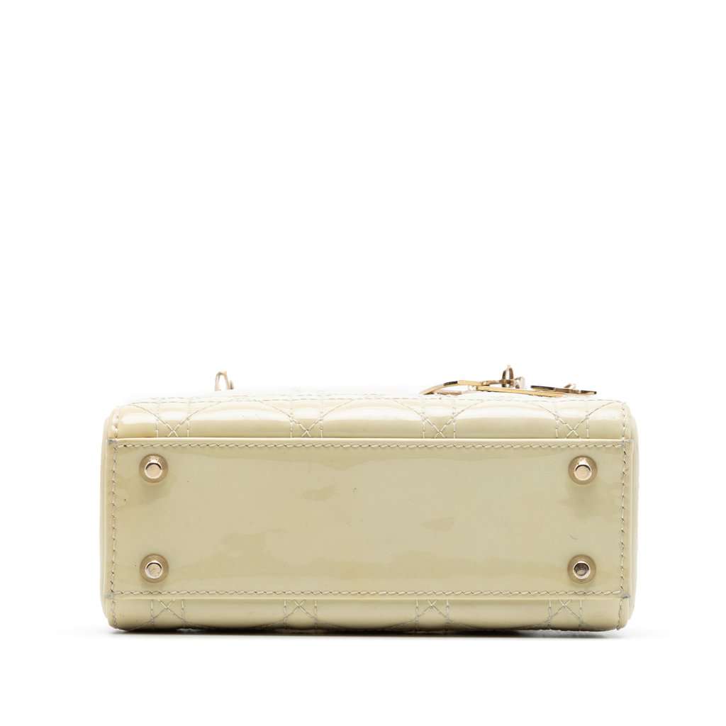 Dior Mini Patent Cannage Lady Dior Beige Leather Very good condition - Inside View