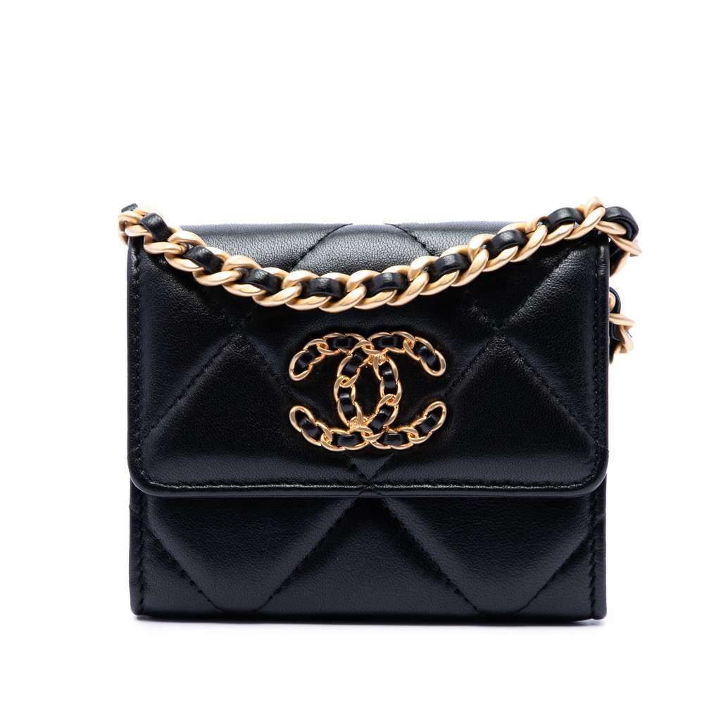 Chanel Quilted Lambskin 19 Flap Coin Purse With Chain Black Leather Very good condition - Front View