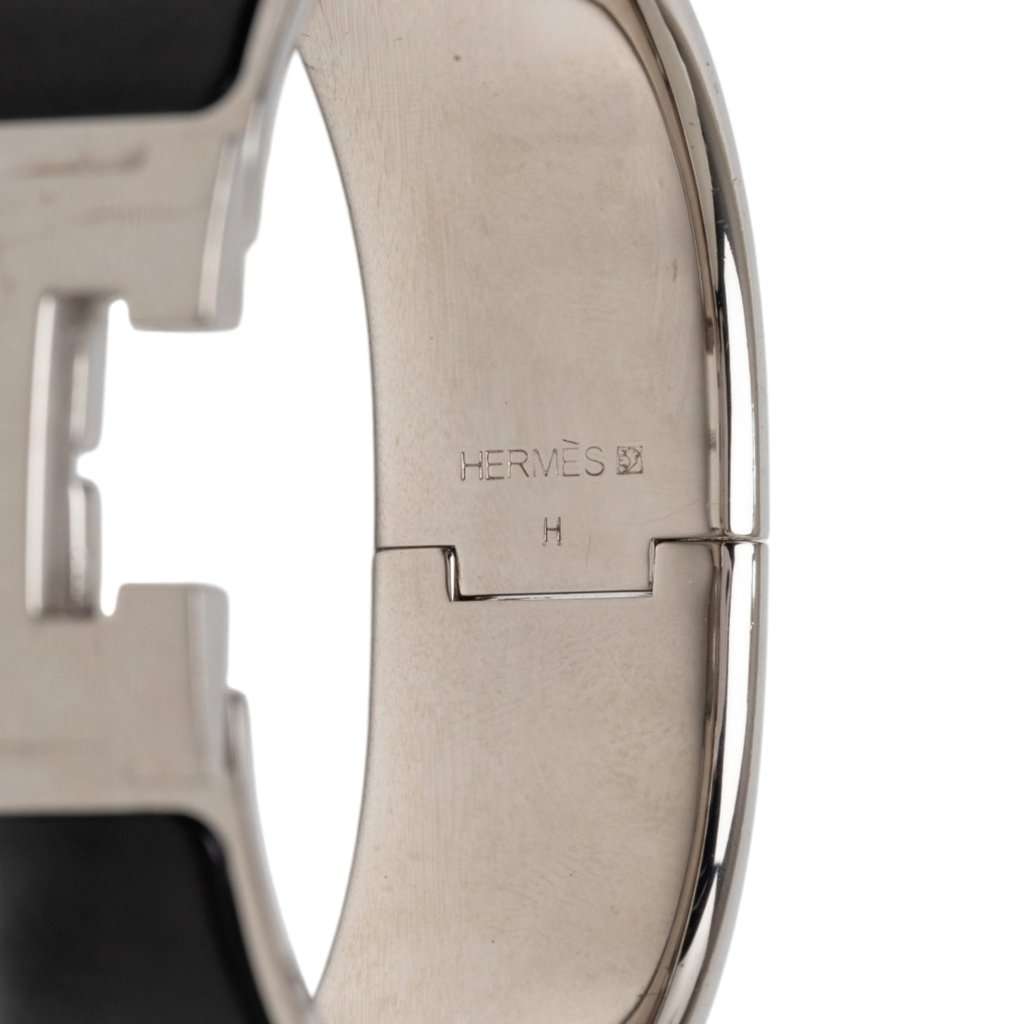 Hermès Wide Enamel Clic Clac H Bracelet PM Black Very good condition - Model View