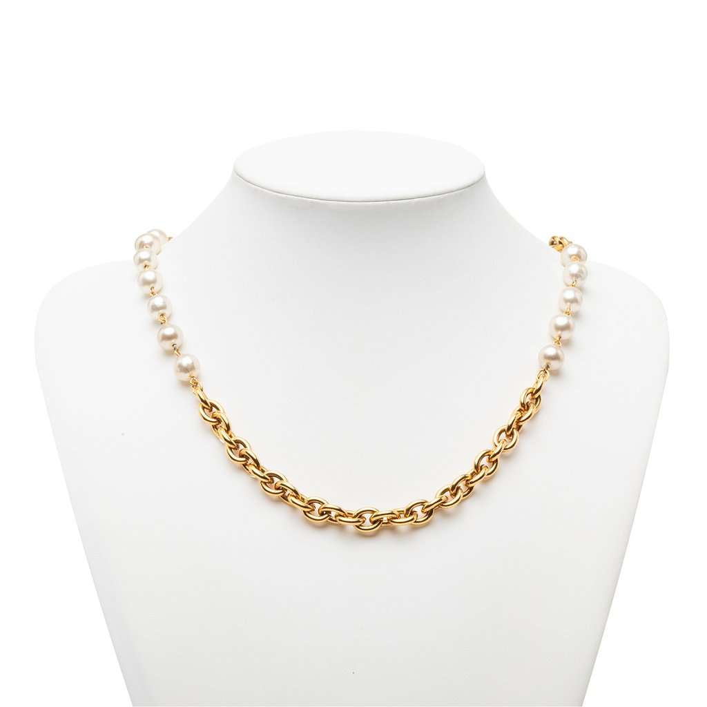 Chanel Gold Plated Faux Pearl Chain Necklace Gold Metal Very good condition - Model View
