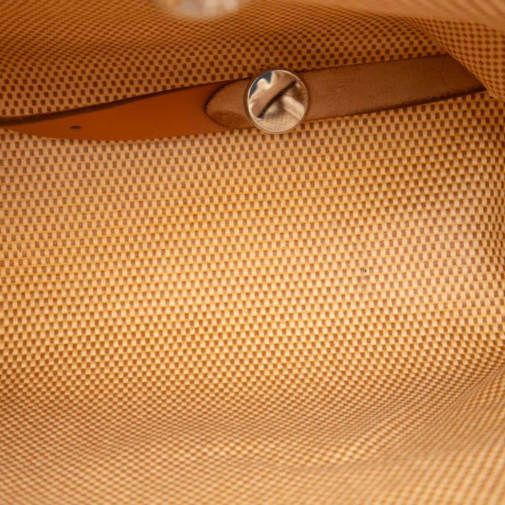 Hermès Toile Herbag GM Backpack Beige Very good condition - Model View