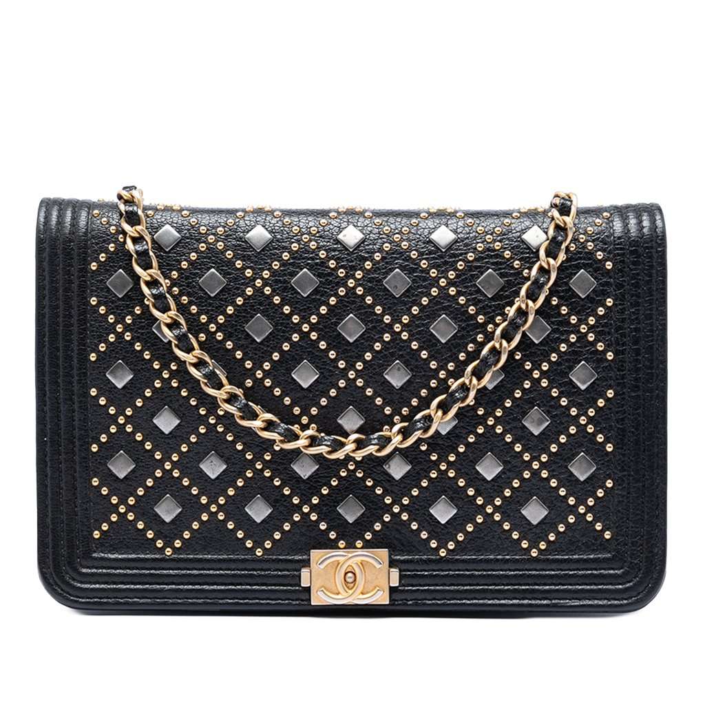 Chanel Studded Grained Calfskin Boy Wallet On Chain Black Leather Very good condition - Front View
