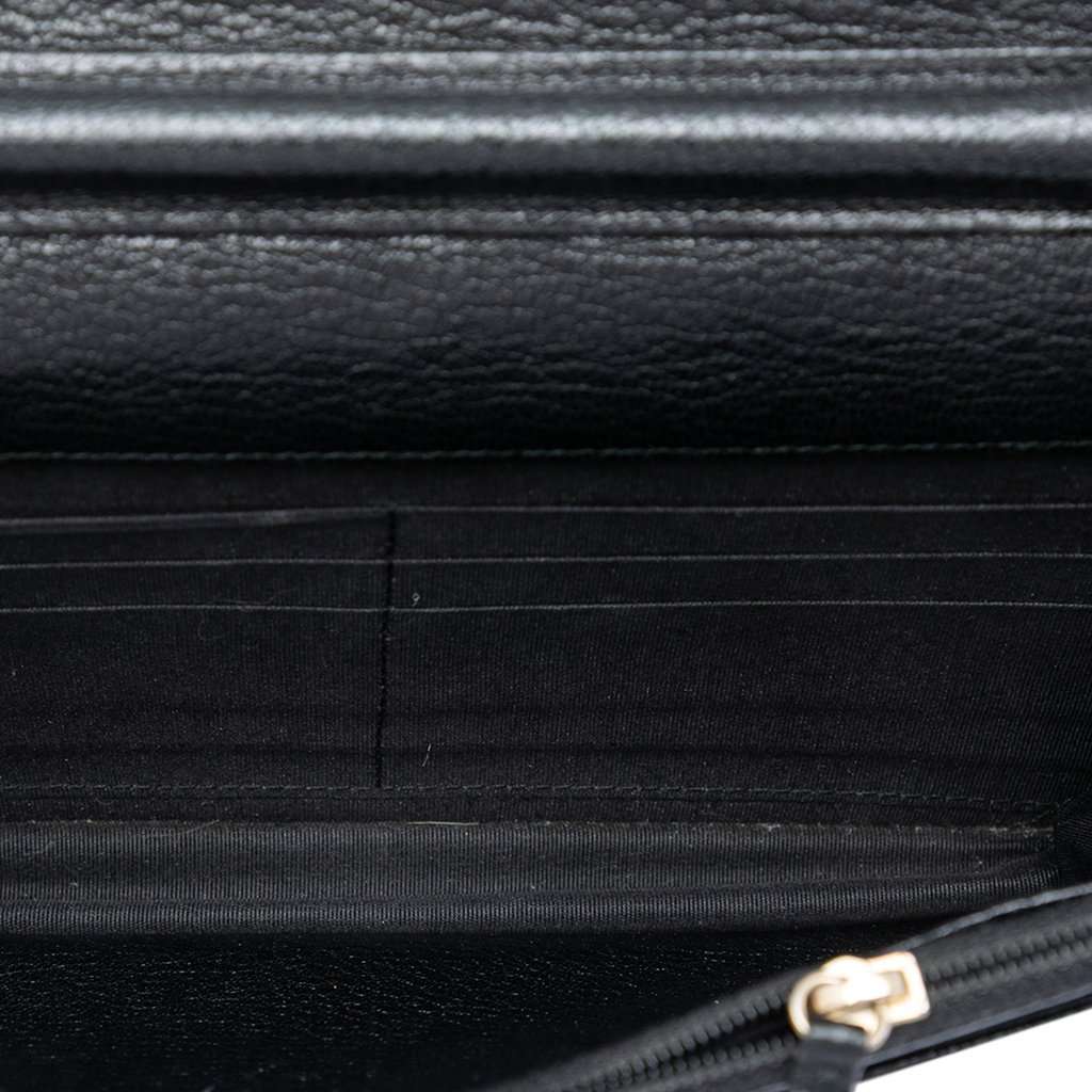 Chanel Studded Grained Calfskin Boy Wallet On Chain Black Leather Very good condition - Model View