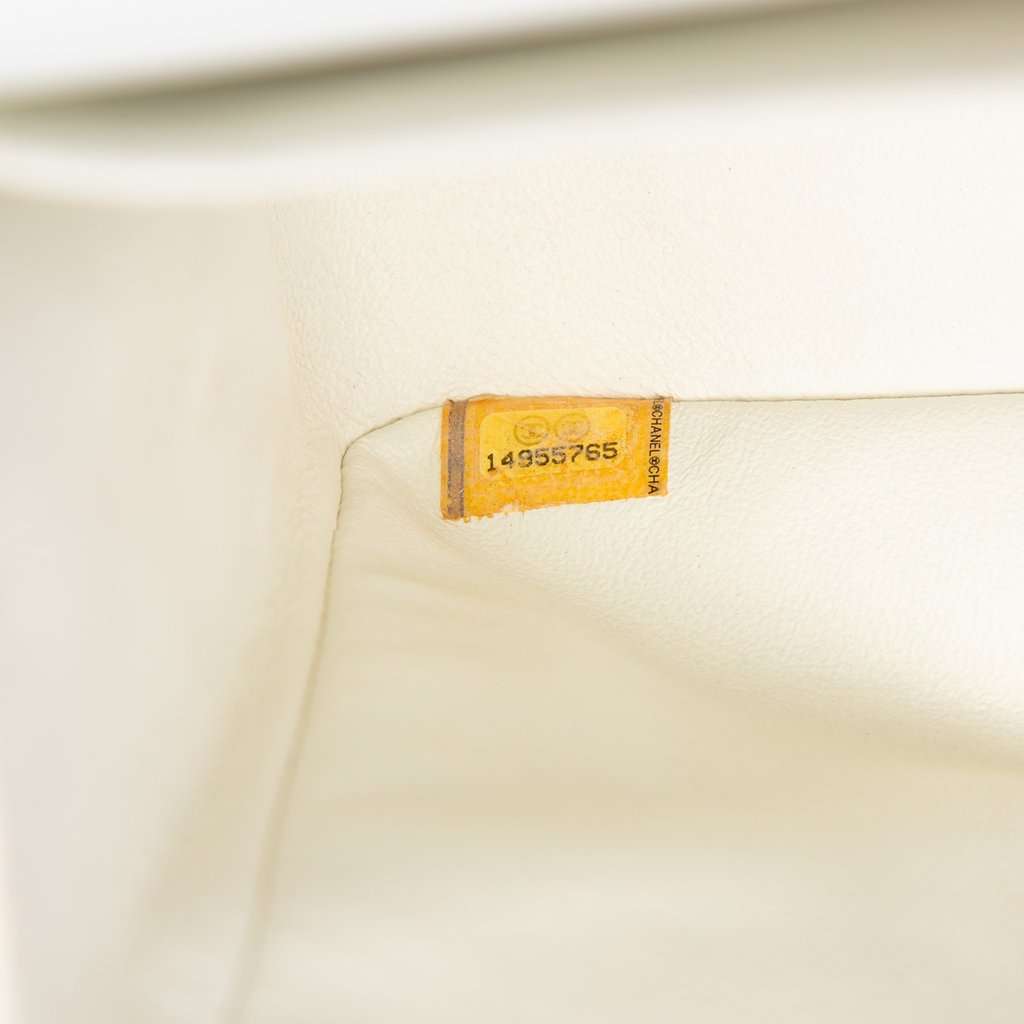Chanel Jumbo Classic Caviar Double Flap White Leather Very good condition - Box View