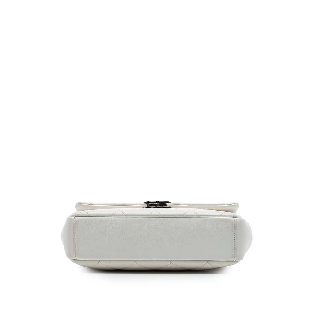 Chanel Medium Quilted Caviar My Everything Flap White Leather Very good condition - Inside View