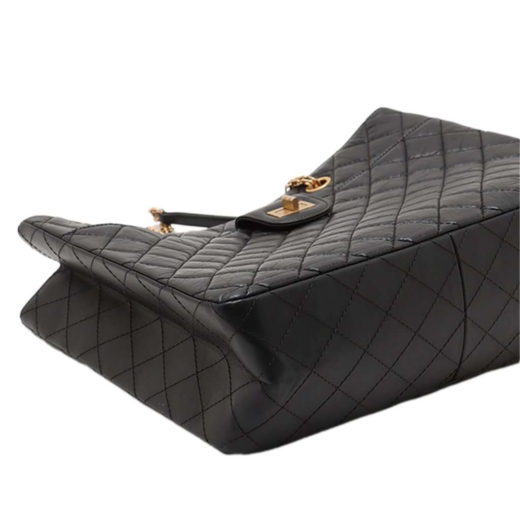 Chanel Quilted Aged Calfskin Front Pocket Reissue 2.55 Tote Black Leather Very good condition - Inside View
