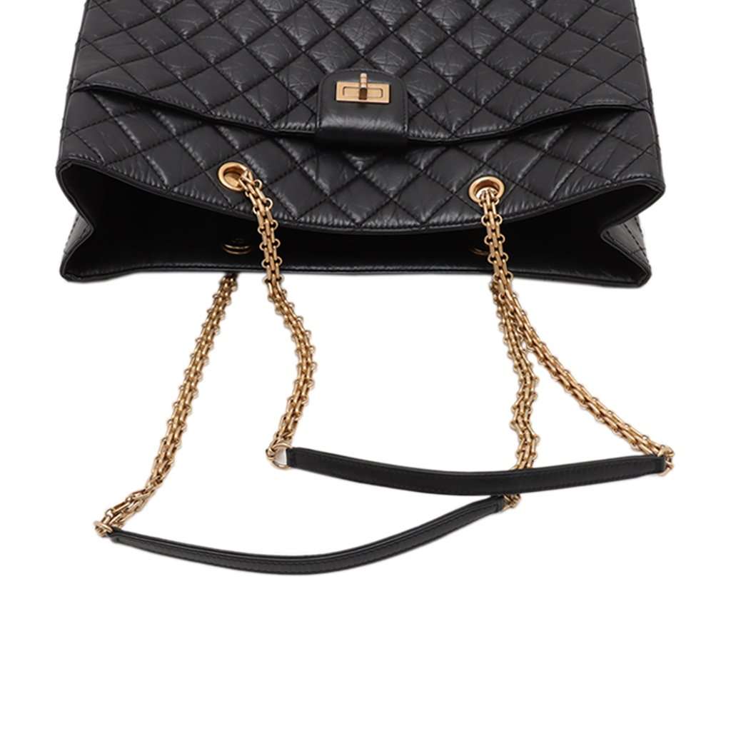 Chanel Quilted Aged Calfskin Front Pocket Reissue 2.55 Tote Black Leather Very good condition - Box View