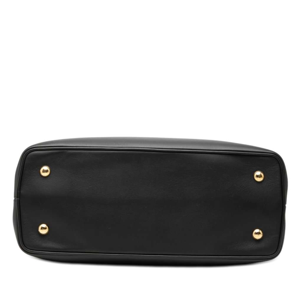 Louis Vuitton Smooth Taurillon Capucines Souple GM Black Leather Very good condition - Inside View