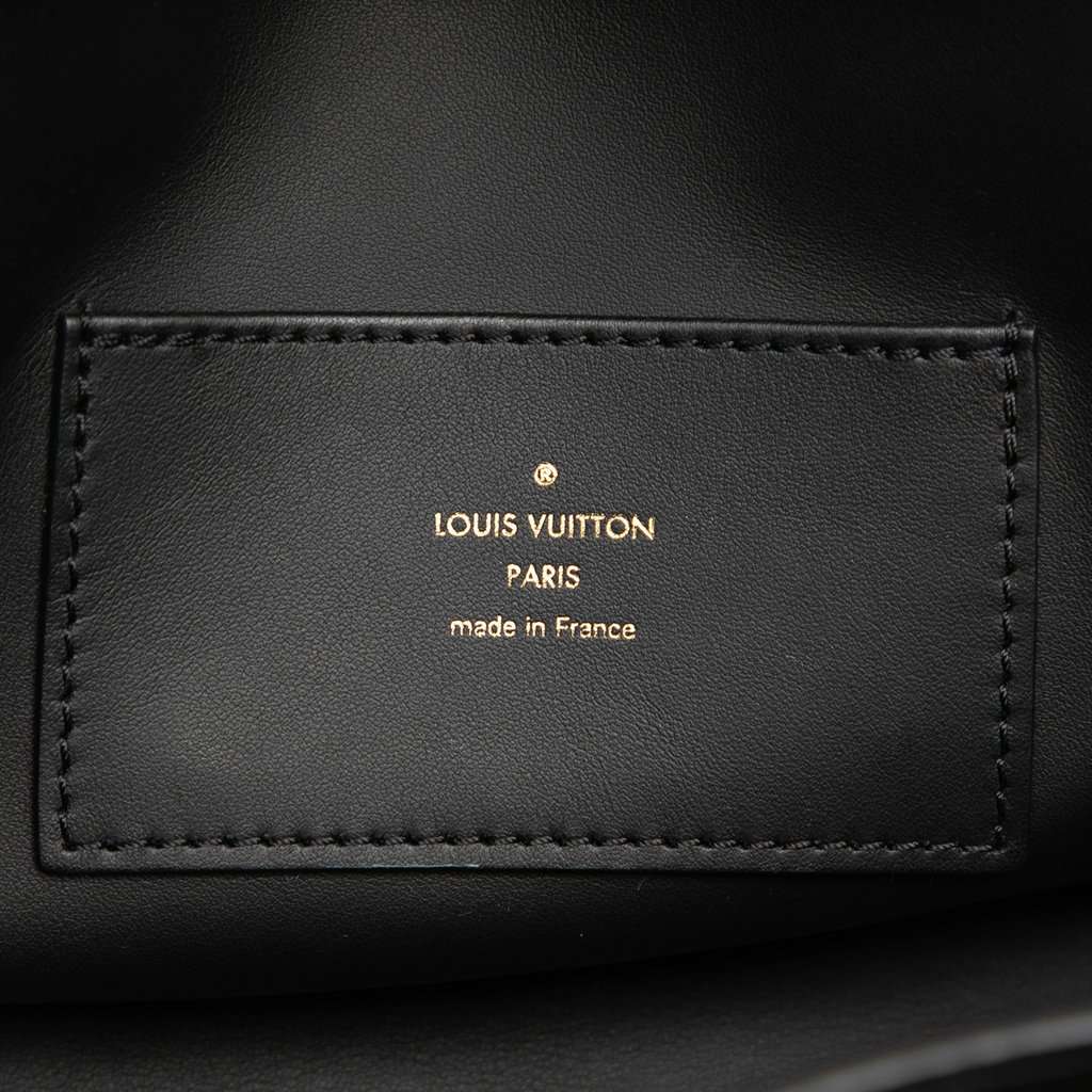Louis Vuitton Smooth Taurillon Capucines Souple GM Black Leather Very good condition - Box View