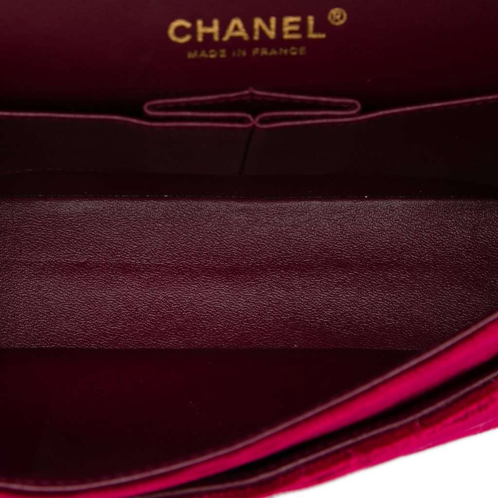 Chanel Medium Classic Velvet Double Flap Red Very good - Model View