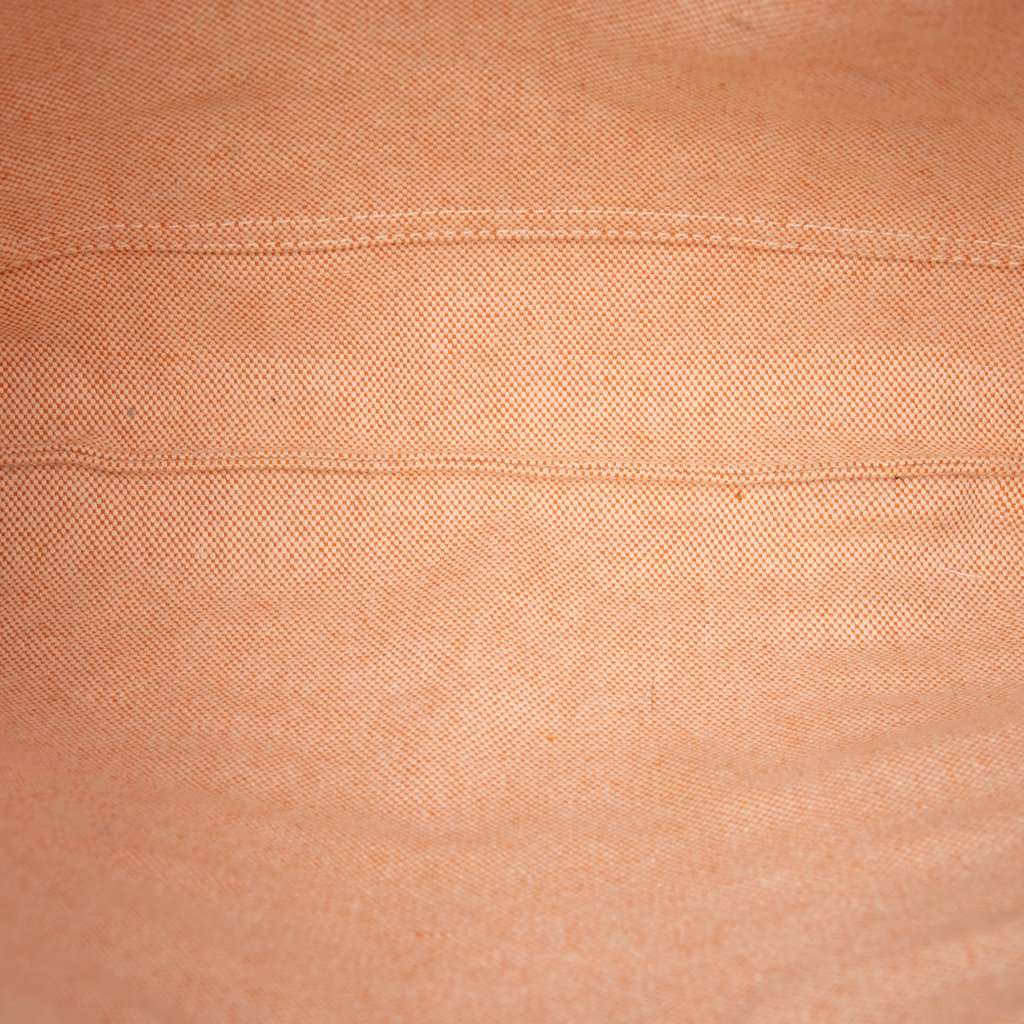 Hermès Toile Fourre Tout Cabas Beige Very good - Model View