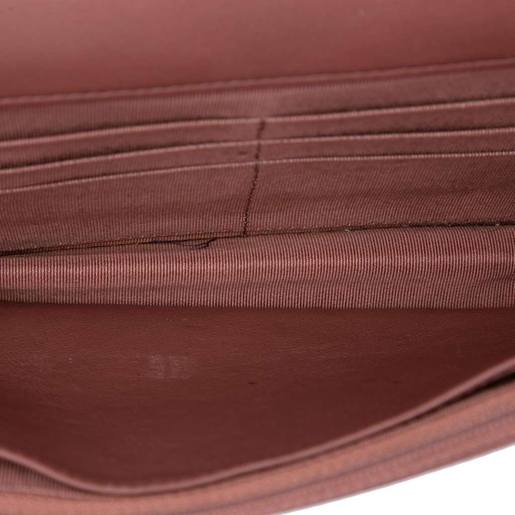Chanel CC Quilted Striated Metallic Patent Wallet on Chain Brown Leather Very good condition - Model View