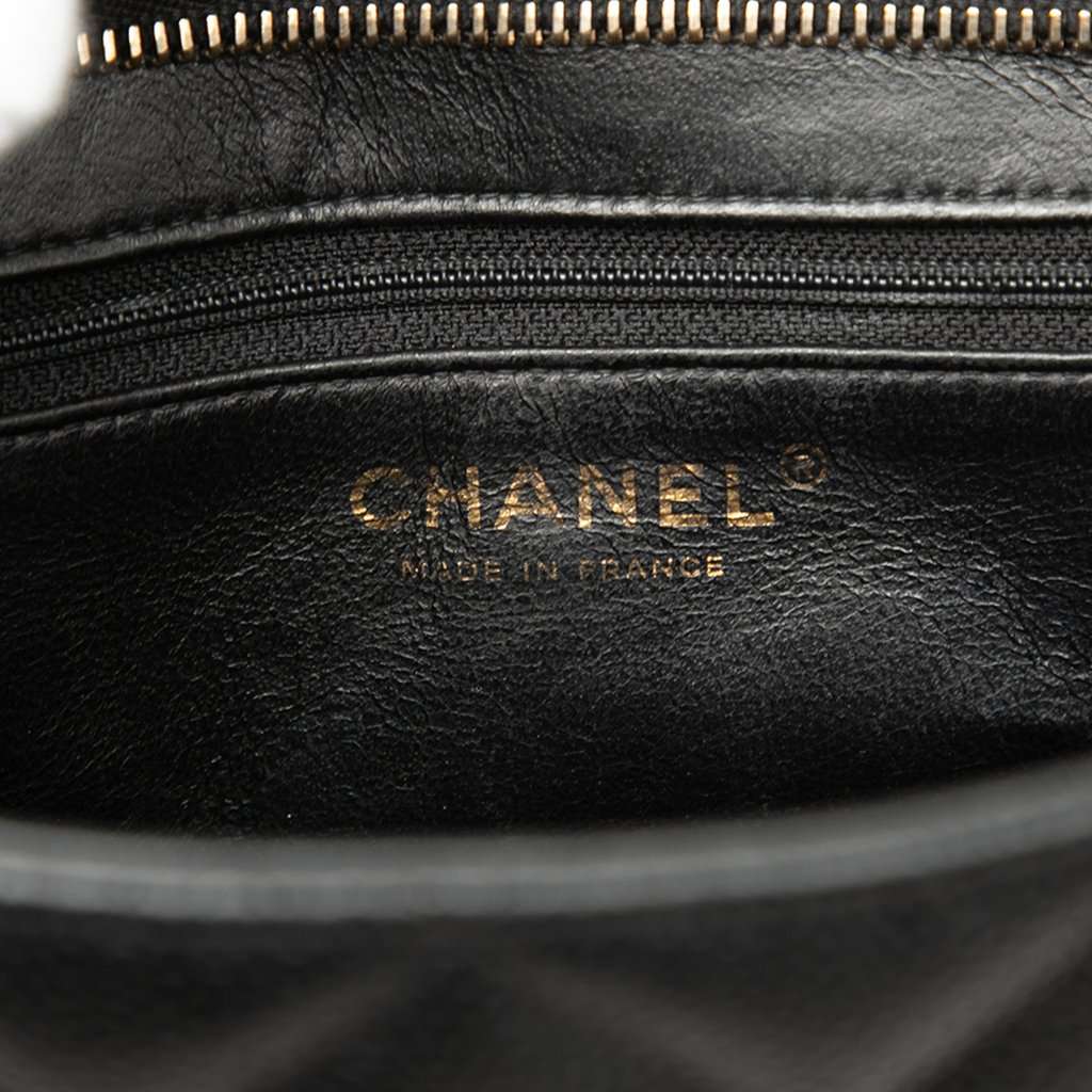Chanel Caviar Medallion Tote Black Leather Very good condition - Box View