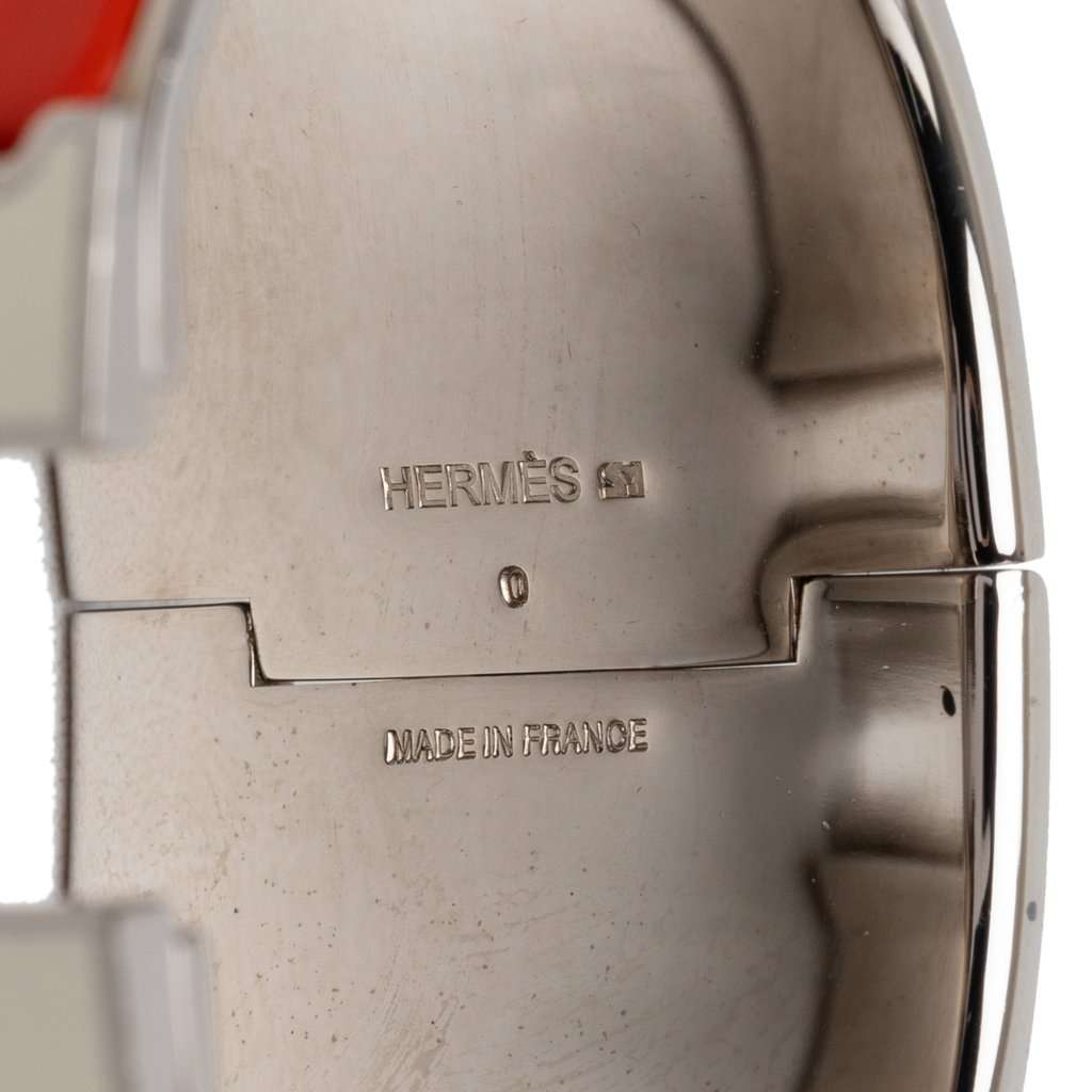 Hermès Extra Wide Enamel Clic Clac H Bracelet PM Orange Very good condition - Model View