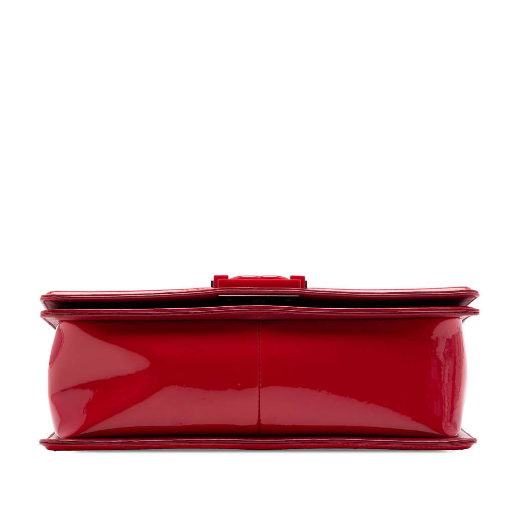 Chanel Old Medium Quilted Patent Acrylic Boy Flap Red Leather Very good condition - Inside View