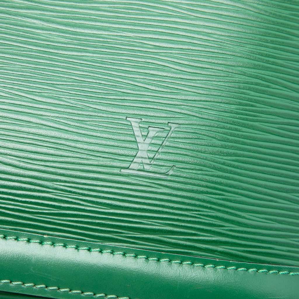Louis Vuitton Epi Lussac Green Leather Very good condition - Box View