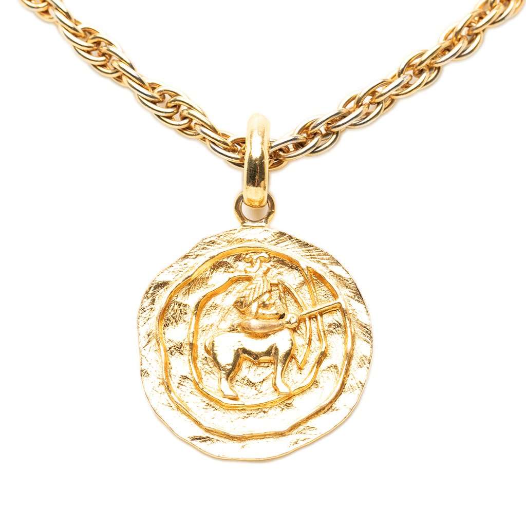 Chanel CC Gold Plated Centaur Medallion Pendant Necklace Gold Metal Very good condition - Front View