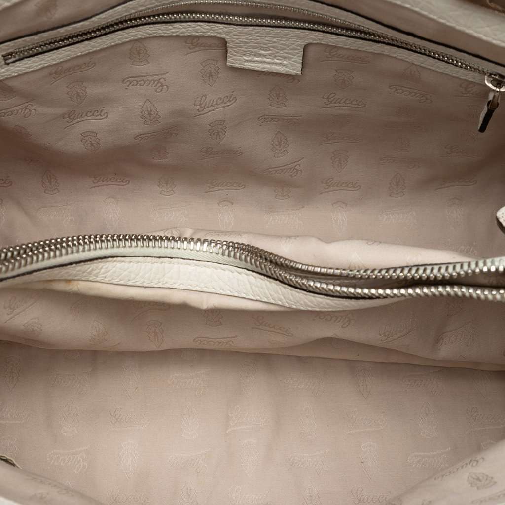 Gucci Medium GG Canvas Bamboo Libeccio Tote Beige Very good - Model View