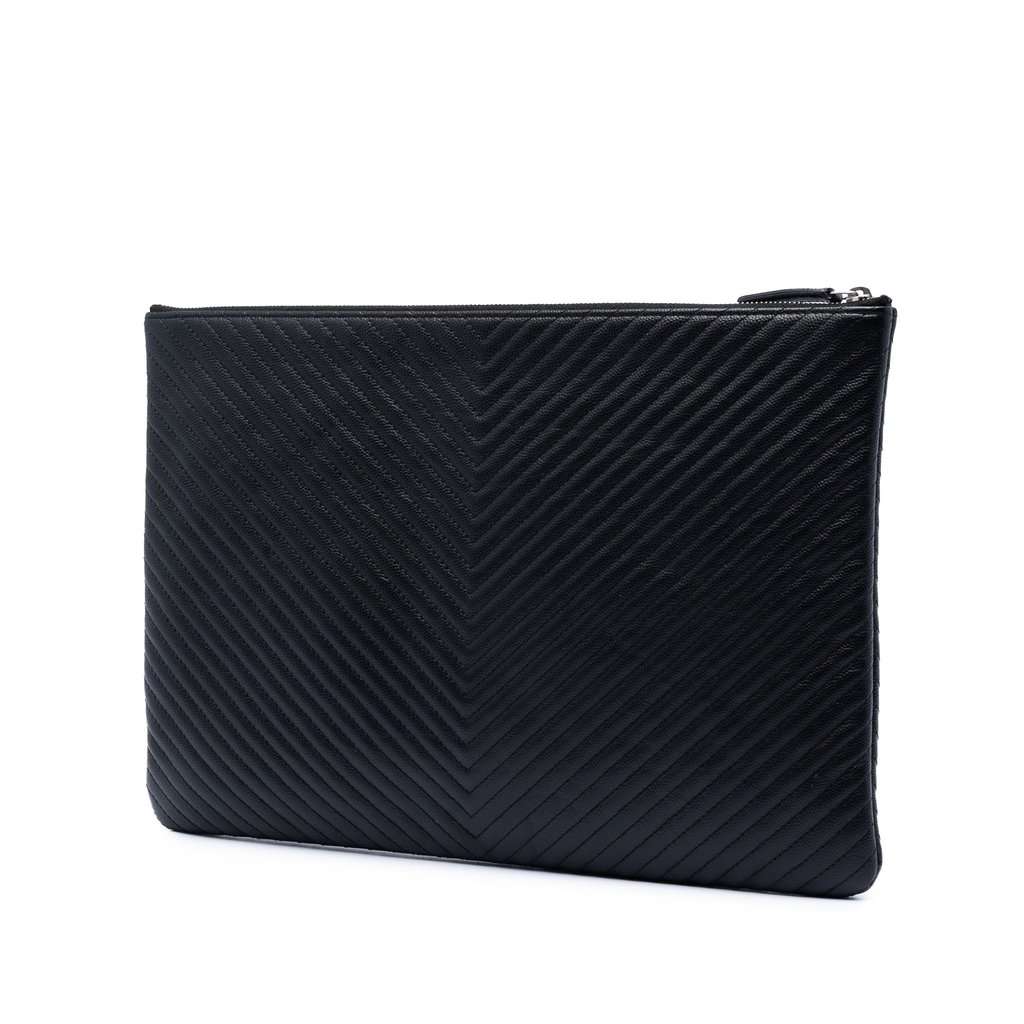 Chanel Large Chevron Caviar O Case Clutch Black Leather Very good condition - Back View