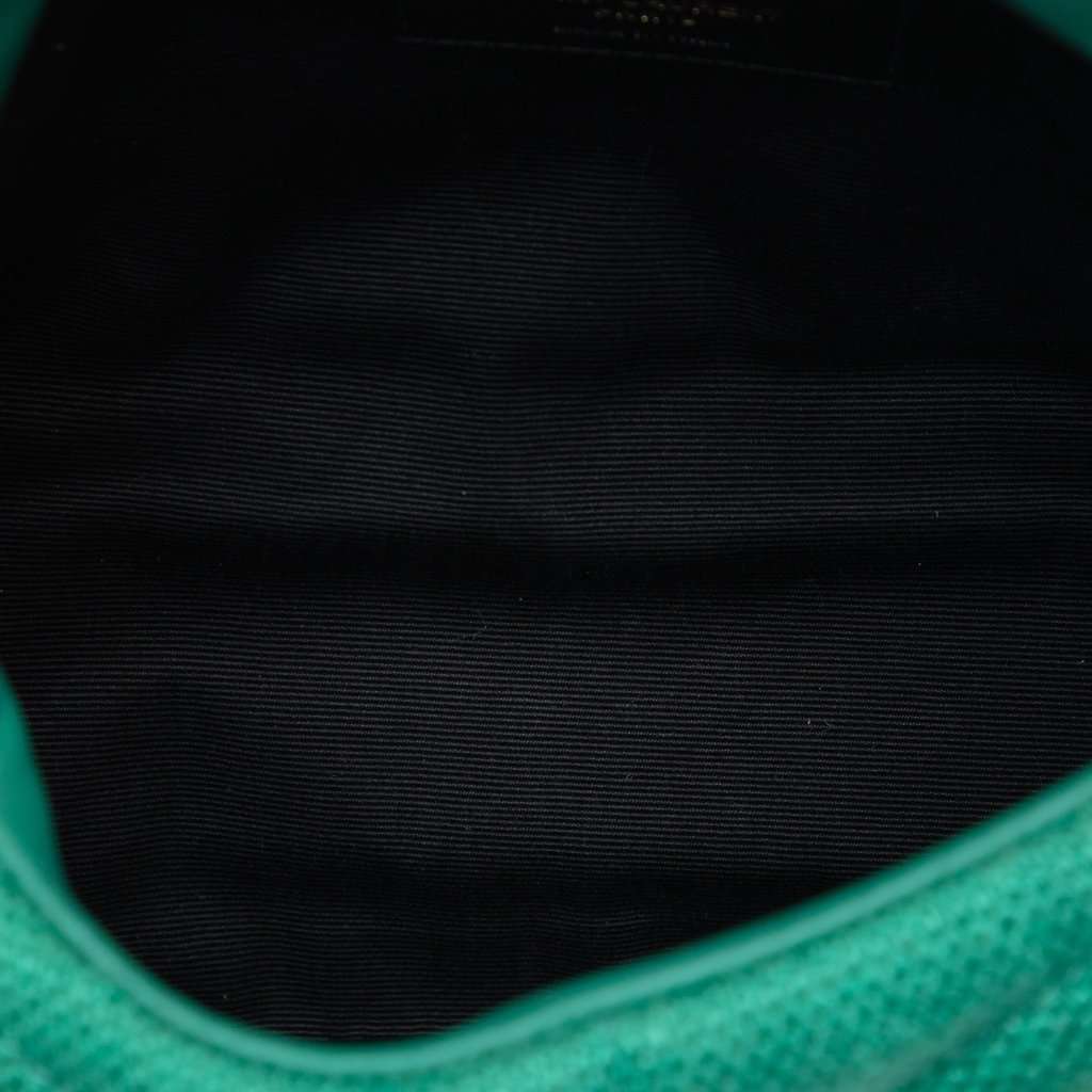 Saint Laurent Toy Matelasse Canvas Monogram LouLou Crossbody Green Very good condition - Model View