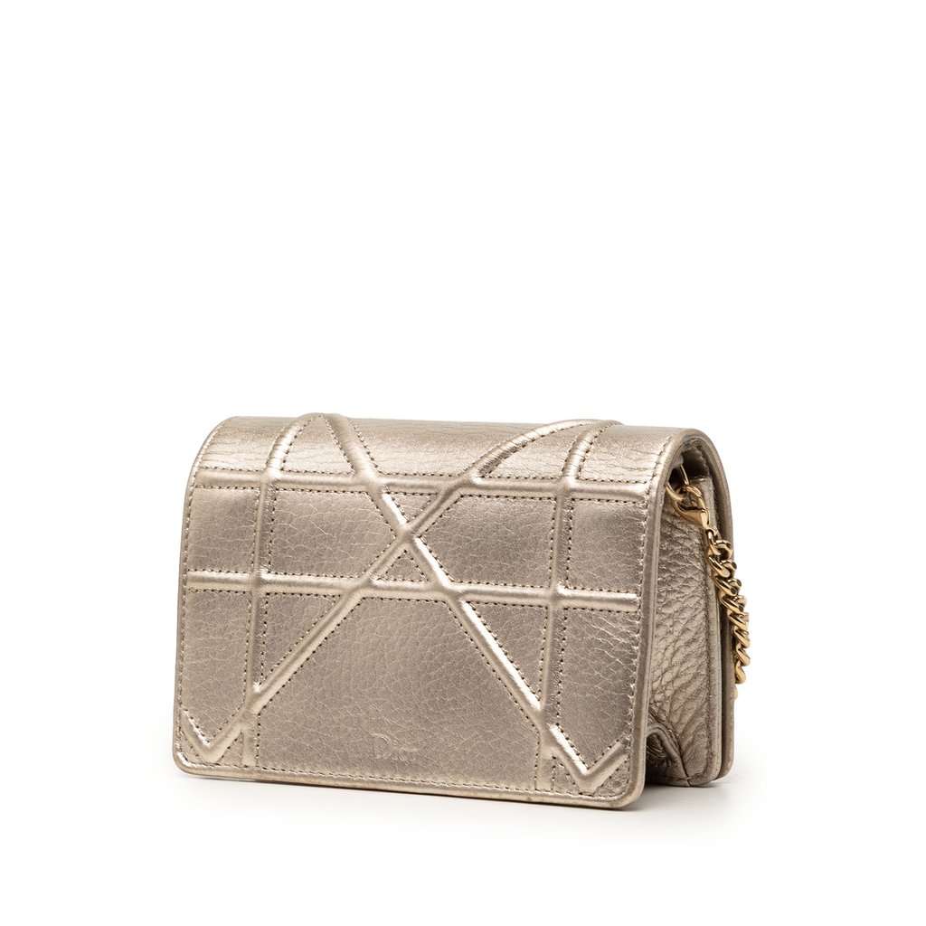 Dior Baby Metallic Grained Calfskin Diorama Flap Gold Leather Very good condition - Back View