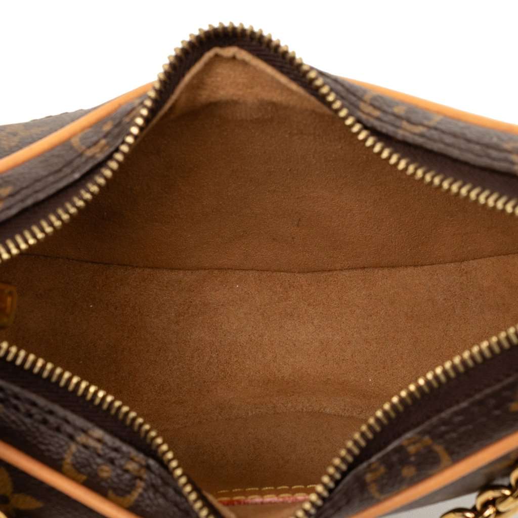 Louis Vuitton Monogram Loop Brown Very good - Model View
