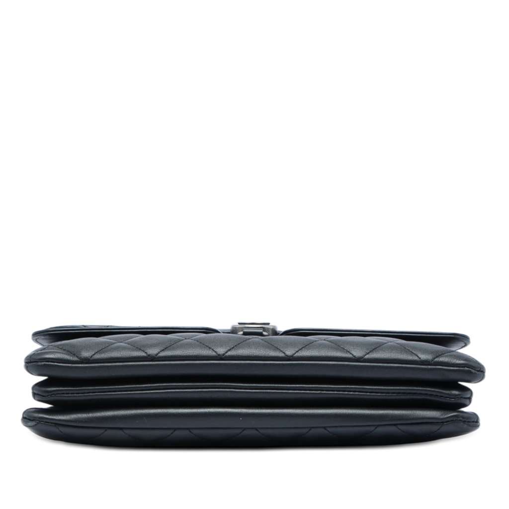 Chanel Quilted Lambskin CC Round Clasp Accordion Flap Black Leather Very good - Inside View