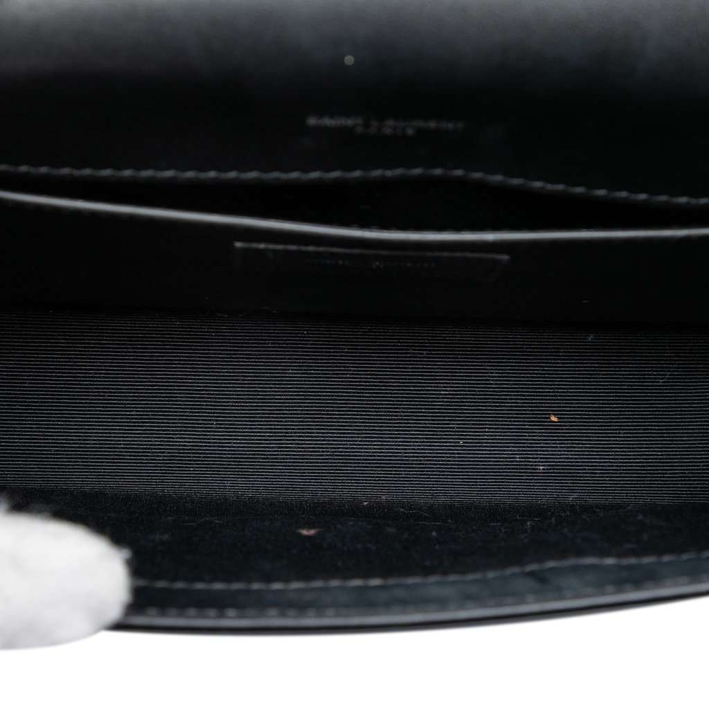 Saint Laurent Medium Chevron Patent Monogram Kate Tassel Crossbody Black Leather Very good condition - Model View