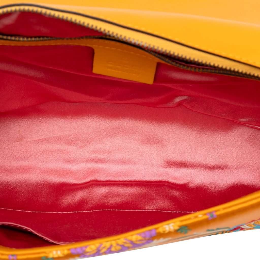 Gucci Large GG Marmont Matelasse Silk Embroidered Floral Shoulder Bag Yellow Very good condition - Model View