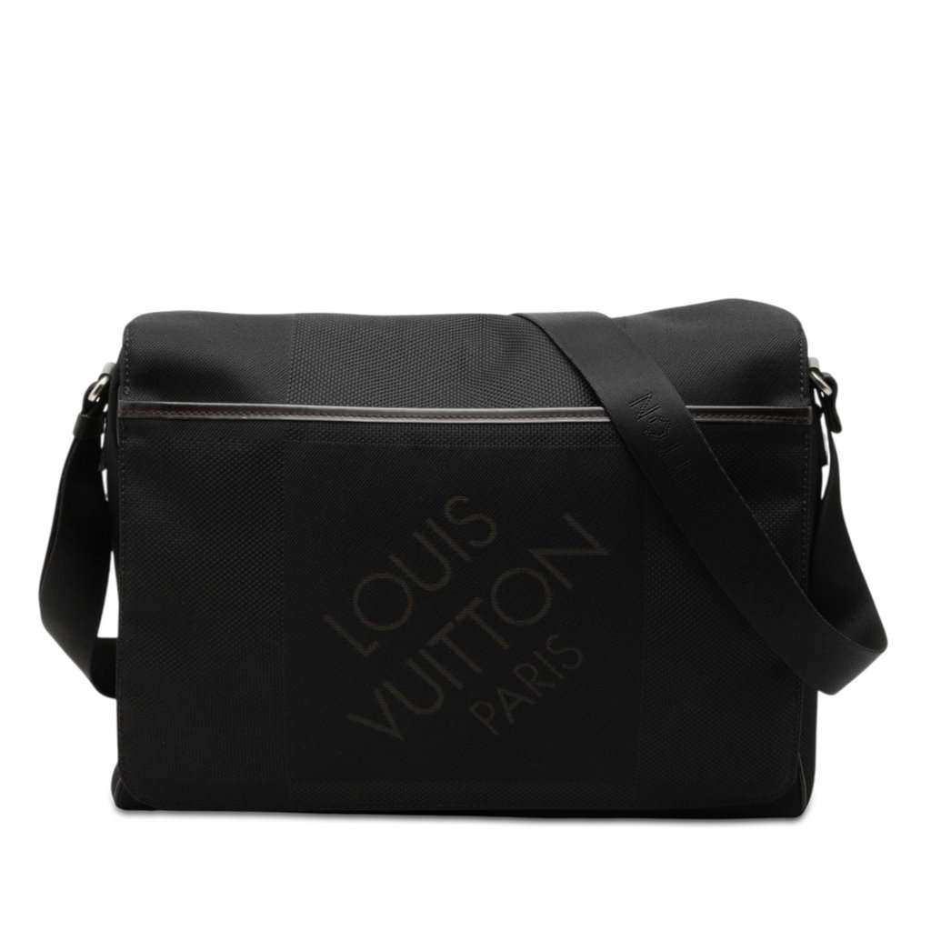 Louis Vuitton Damier Geant Messenger Bag Black Very good condition - Front View
