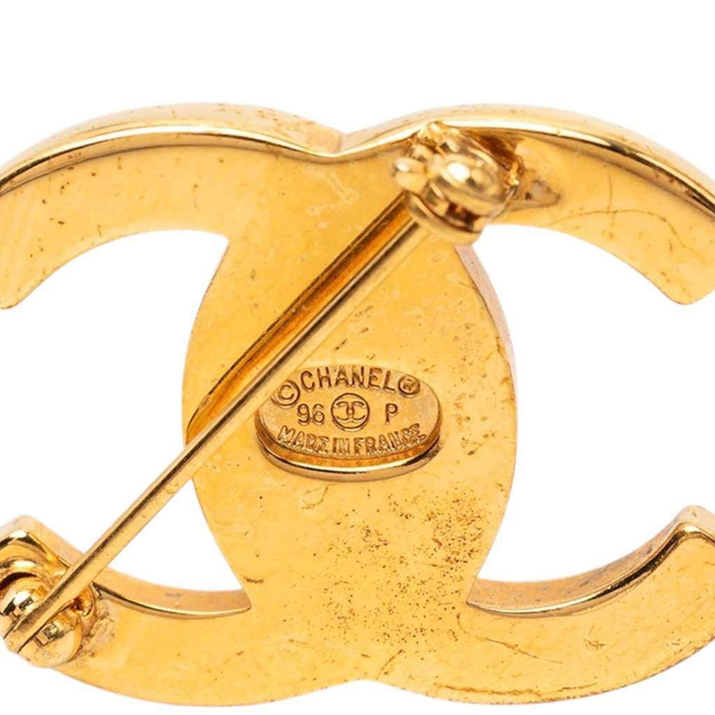 Chanel CC Gold Plated Turn Lock Brooch Gold Metal Very good - Inside View