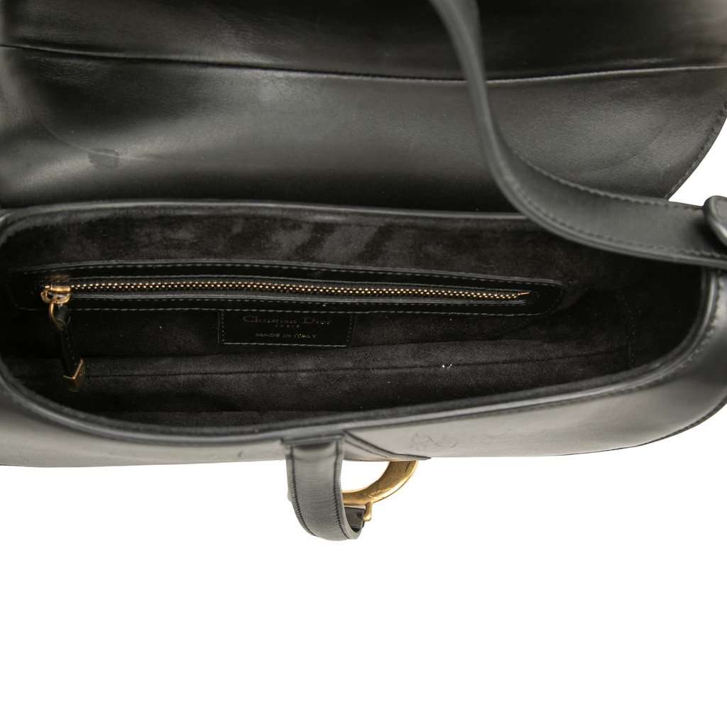 Dior Smooth Calfskin Saddle Bag Black Leather Very good - Model View