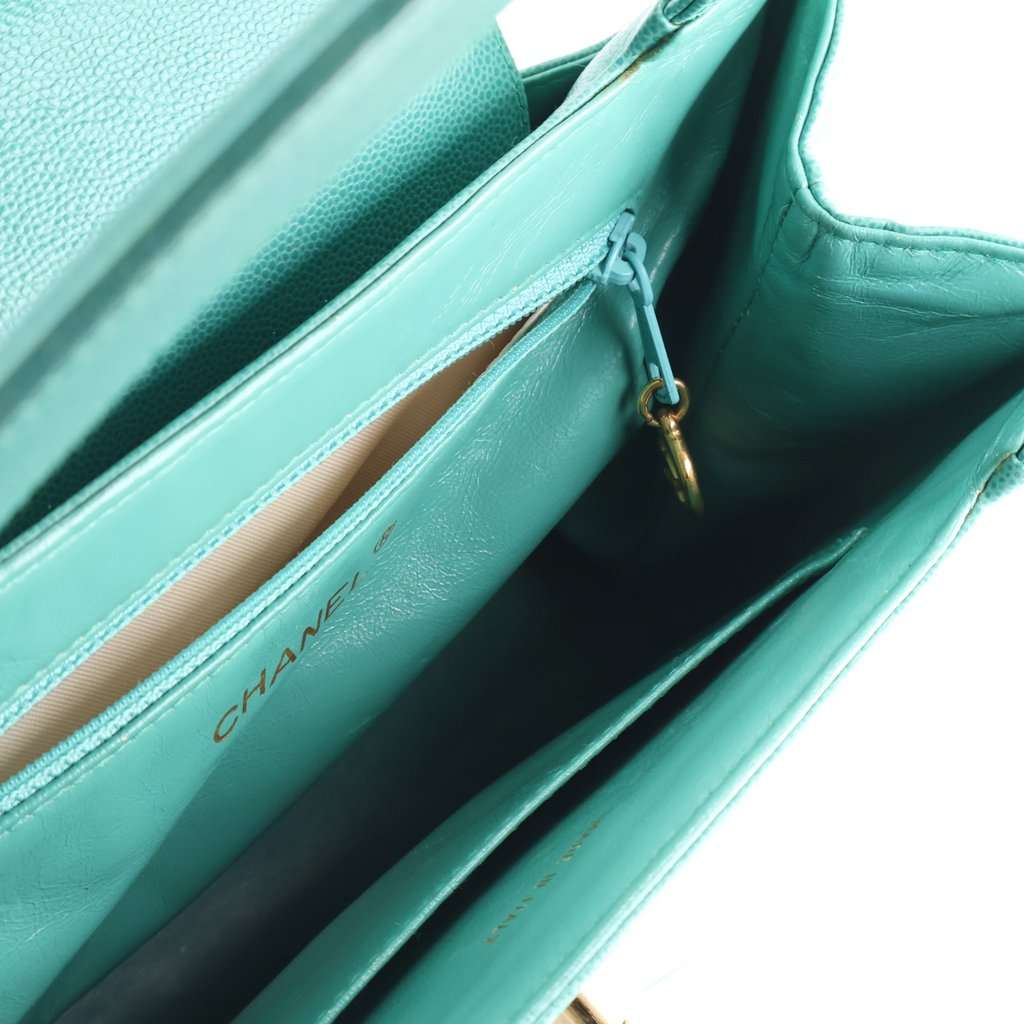 Chanel CC Caviar Kelly Top Handle Flap Green Leather Very good condition - Model View