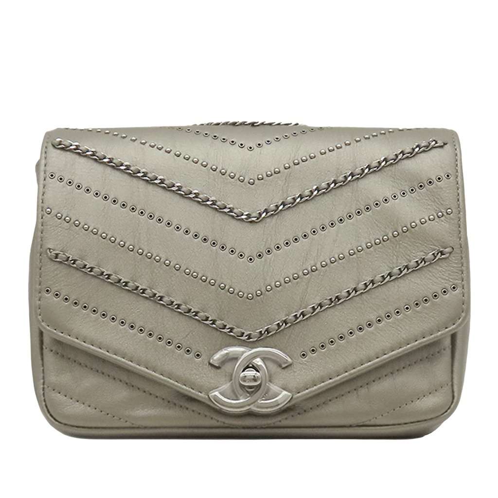 Chanel Small Chevron Calfskin Embellished Data Center Envelope Flap Silver Leather Very good condition - Front View