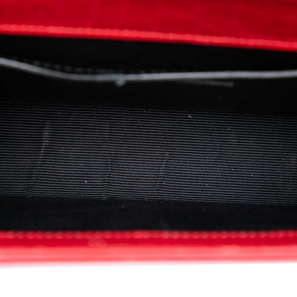 Saint Laurent Small Croc Embossed Leather Kate Tassel Crossbody Red Leather Very good condition - Model View