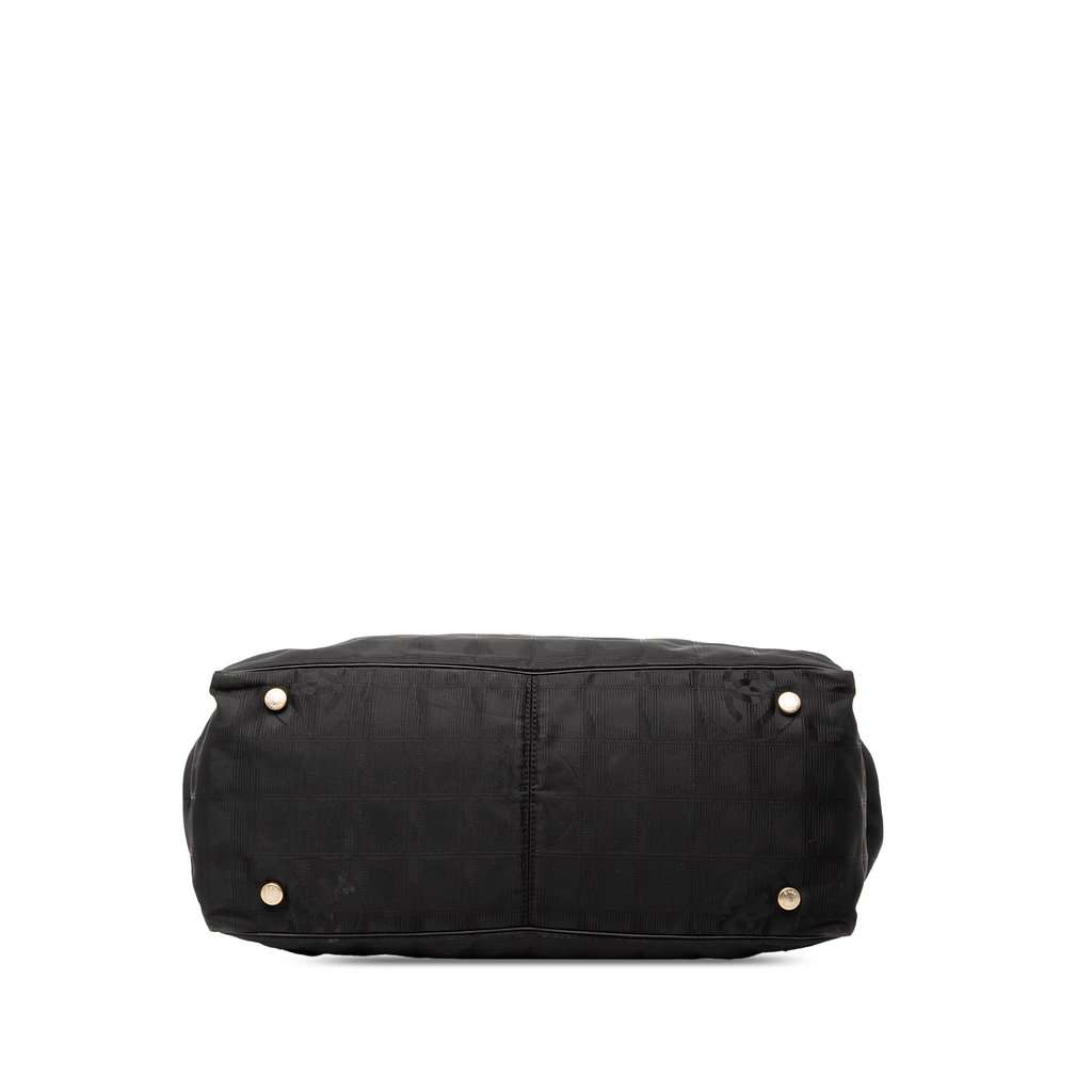 Chanel New Travel Line Nylon Tote Black Very good condition - Inside View